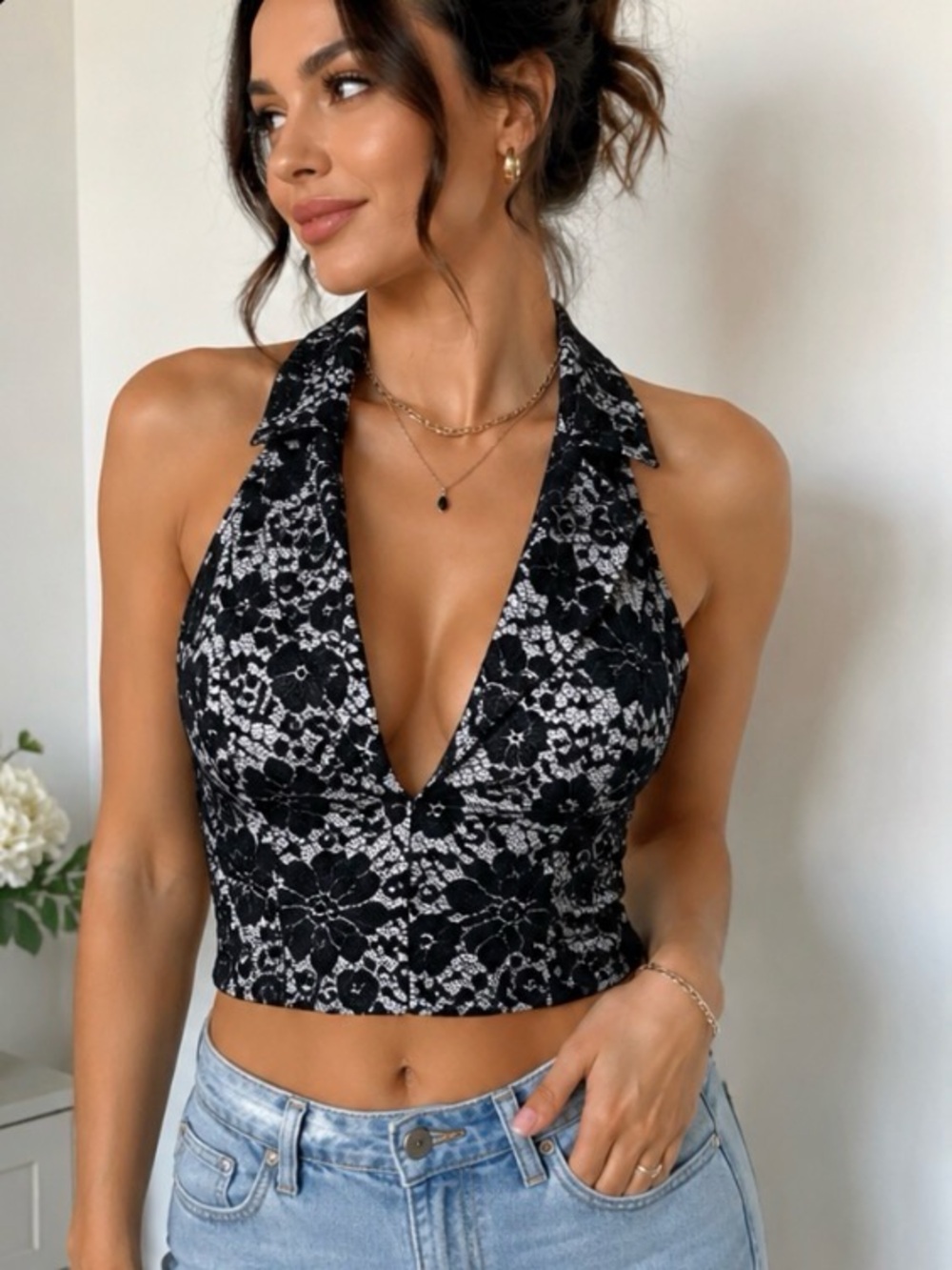 NWT B. Darlin Black White Lace Halter Crop Top Sz 1/2